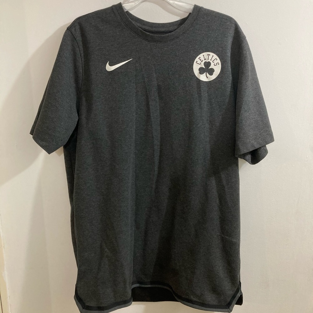 Celtics tee